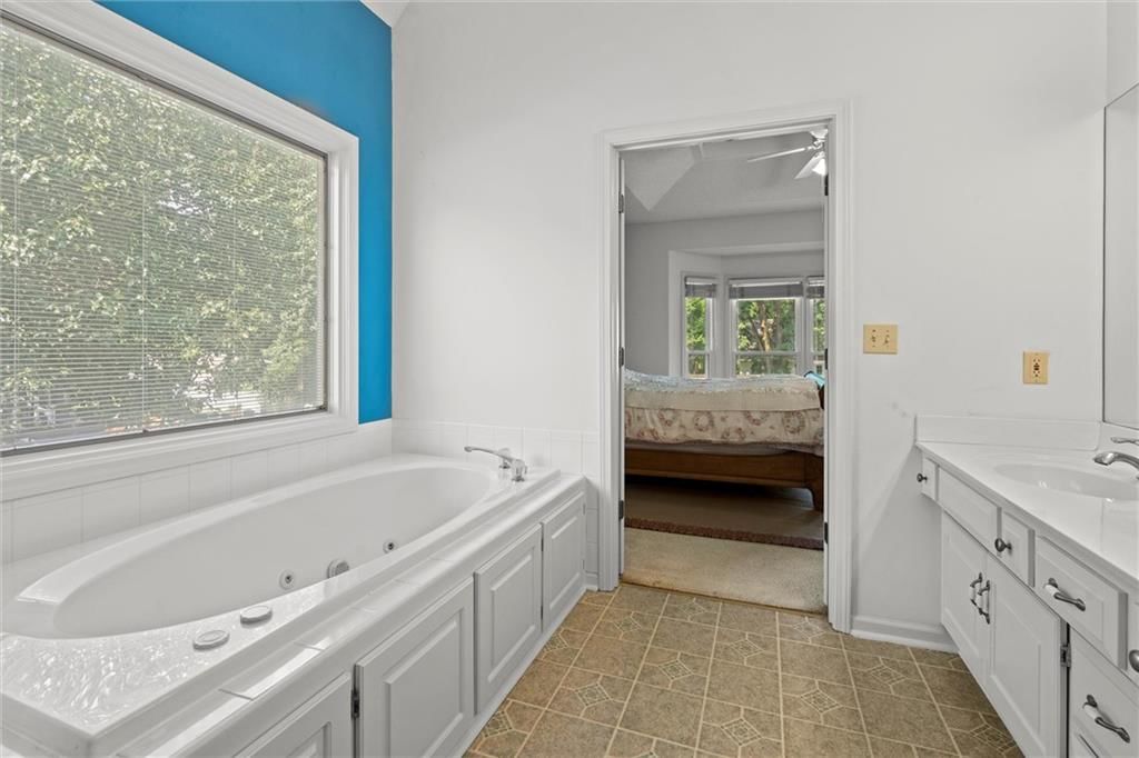 Photo 28 of 49 - 706 W 115th Street