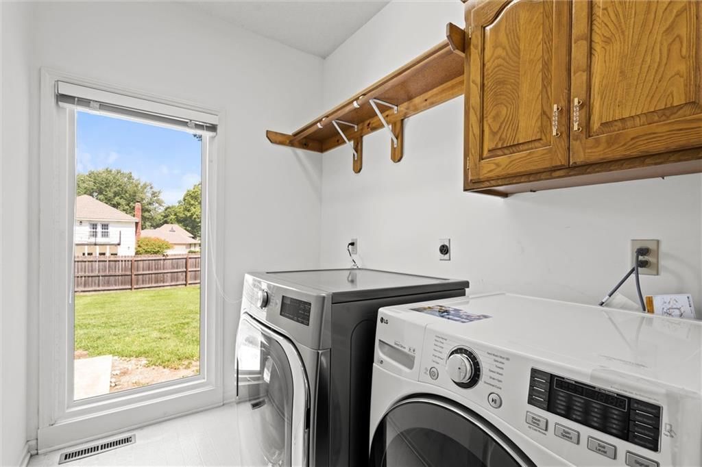 Photo 36 of 49 - 706 W 115th Street