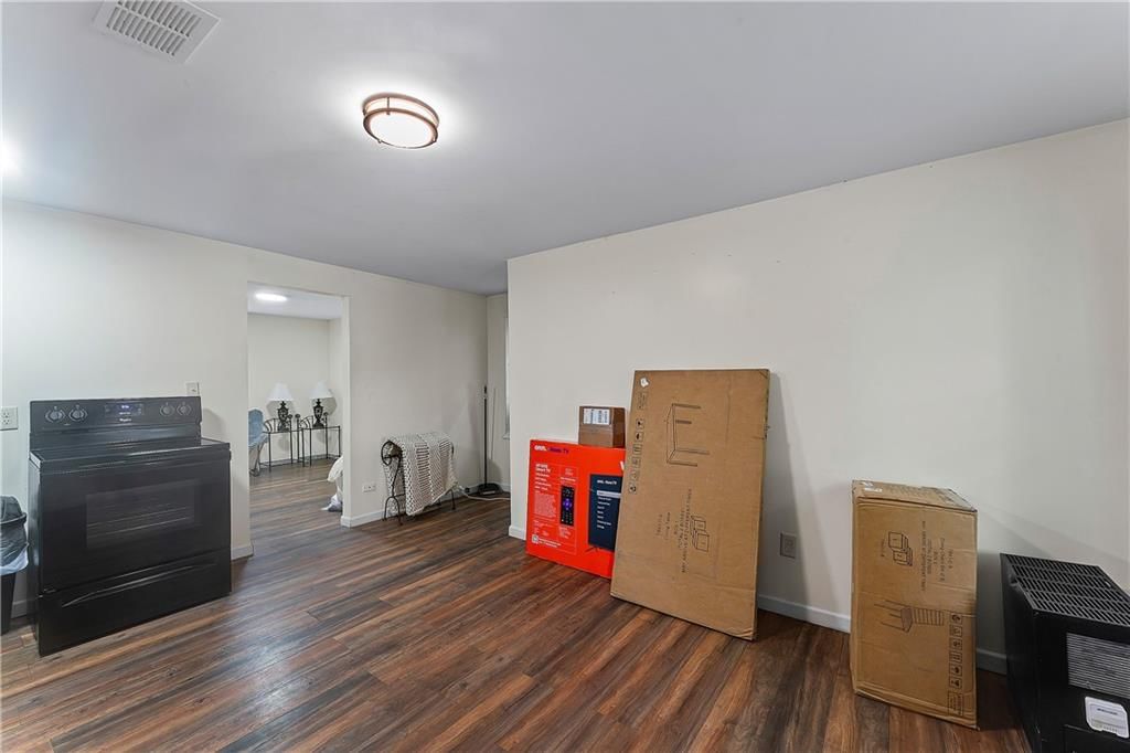 701 A, B, C Broad Street — photo 9