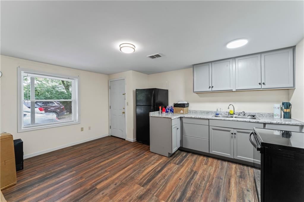 701 A, B, C Broad Street — photo 11