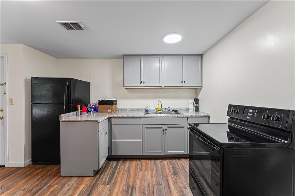 701 A, B, C Broad Street — photo 14