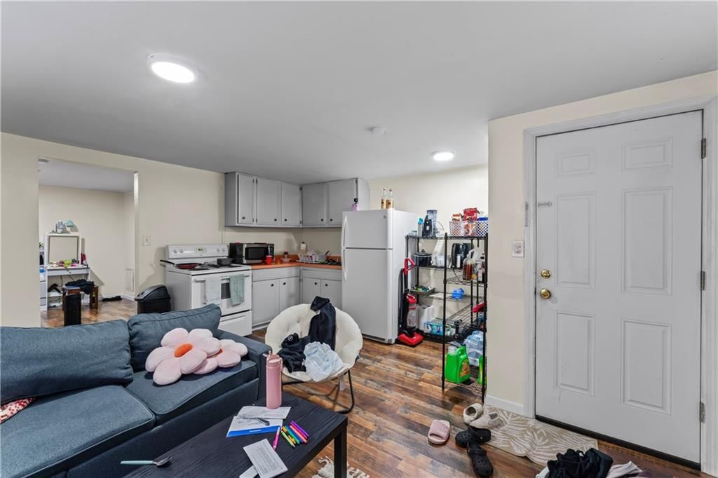 701 A, B, C Broad Street — photo 20