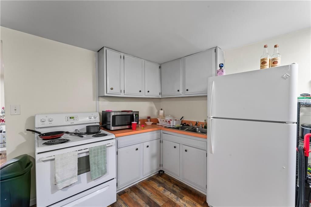 701 A, B, C Broad Street — photo 24