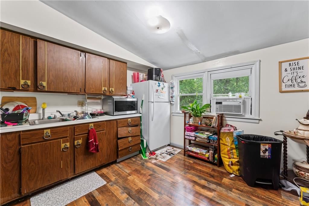 701 A, B, C Broad Street — photo 36