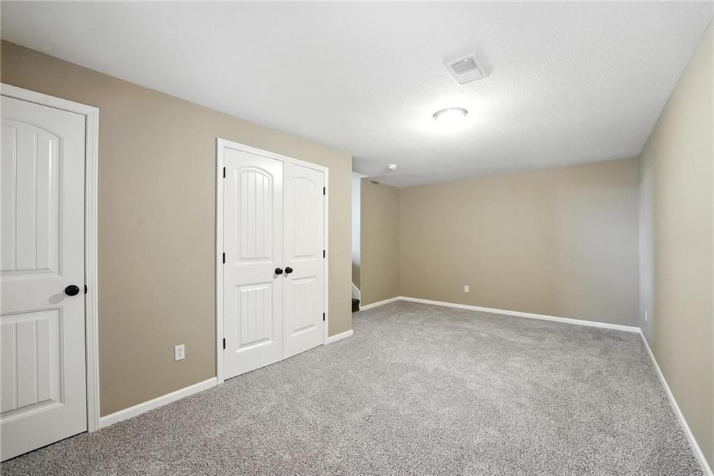 8624 NW Utica Avenue — photo 34
