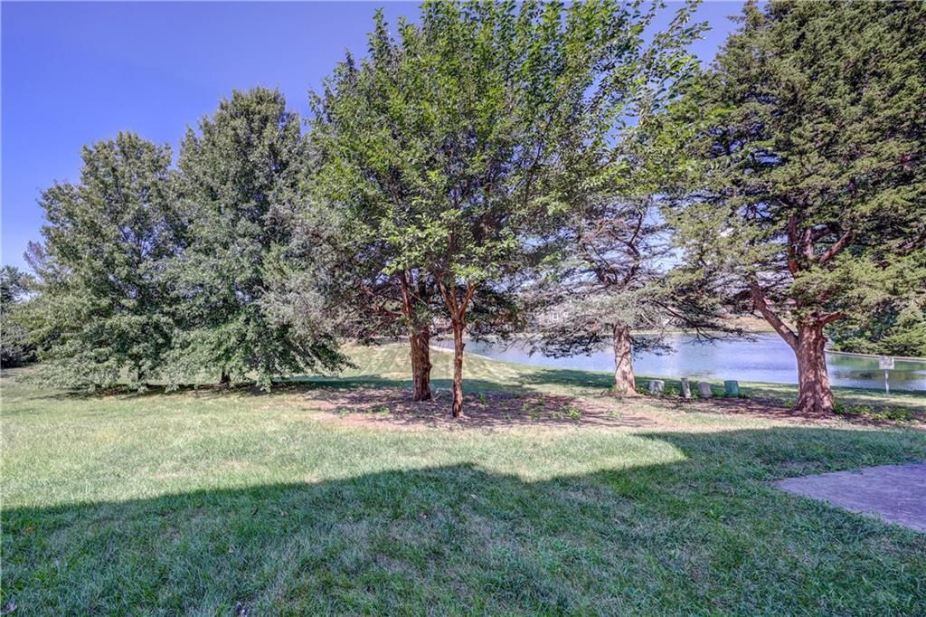 15920/15922 W 91st Terrace — photo 9