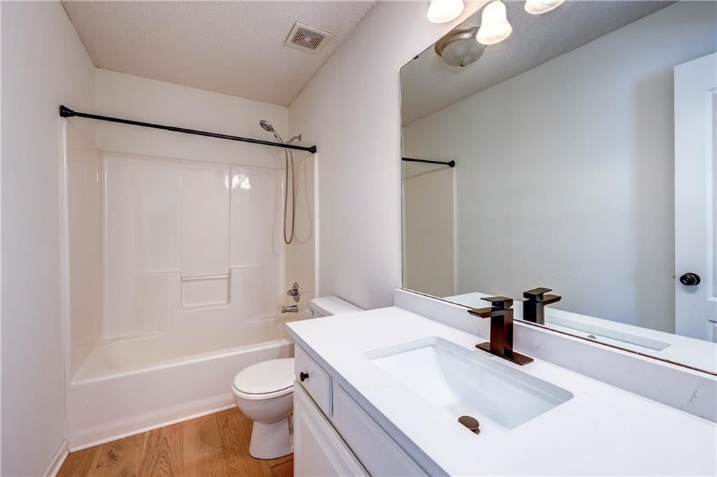 15920/15922 W 91st Terrace — photo 13