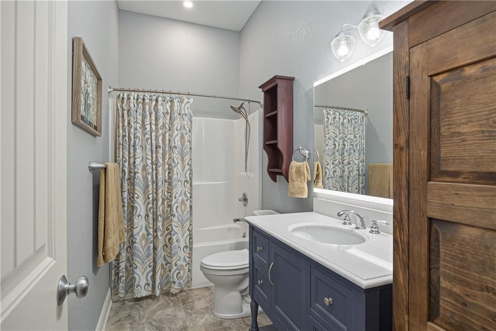 Photo 26 of 40 - 4506 Hallbrook Drive