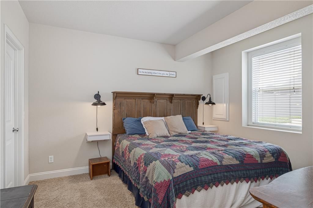 Photo 30 of 40 - 4506 Hallbrook Drive