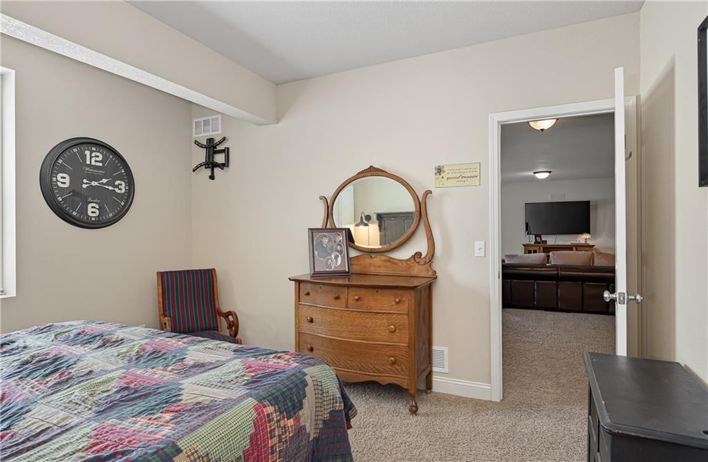Photo 31 of 40 - 4506 Hallbrook Drive