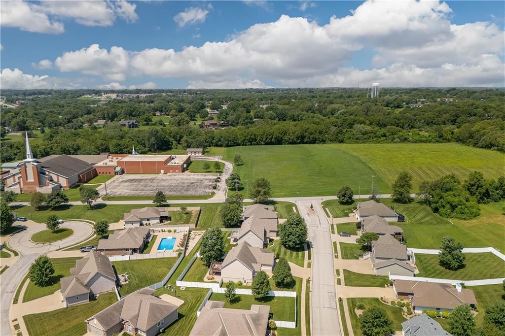 Photo 37 of 40 - 4506 Hallbrook Drive