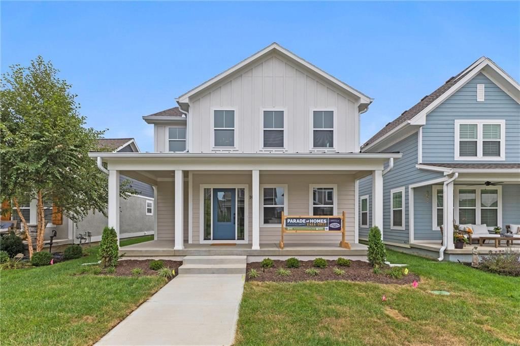 1025 SW Armie Street — photo 1