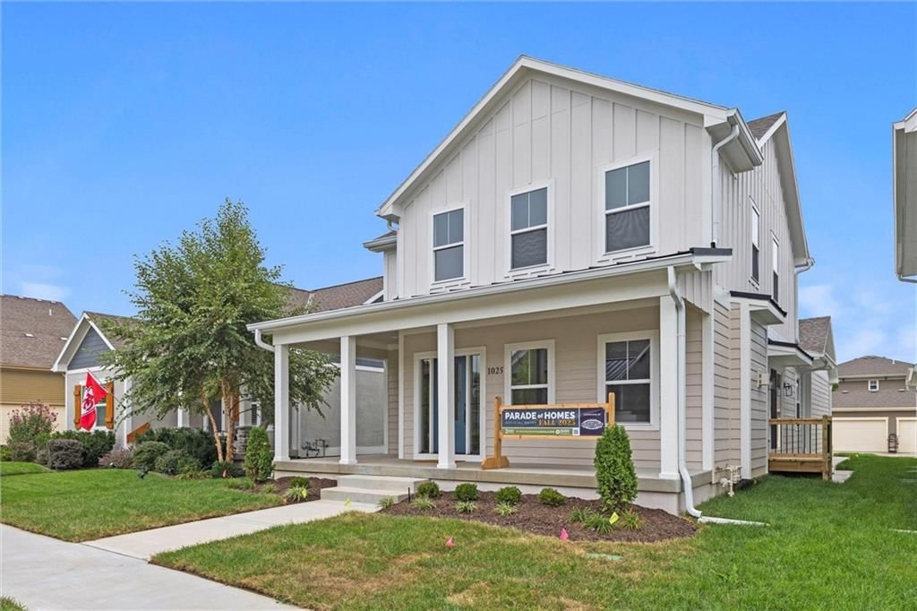 1025 SW Armie Street — photo 3