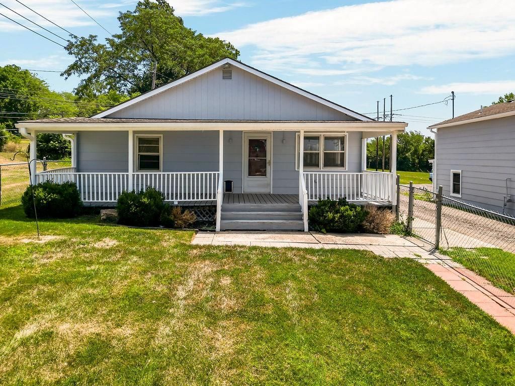 12809 Prospect Avenue — photo 33