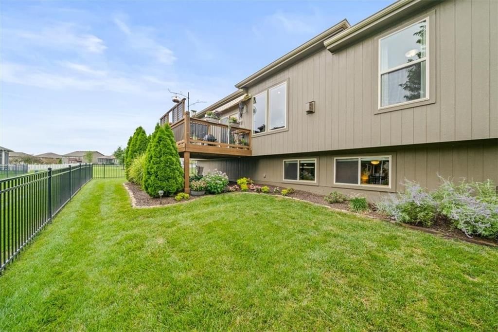 719 Foxtail Court — photo 38