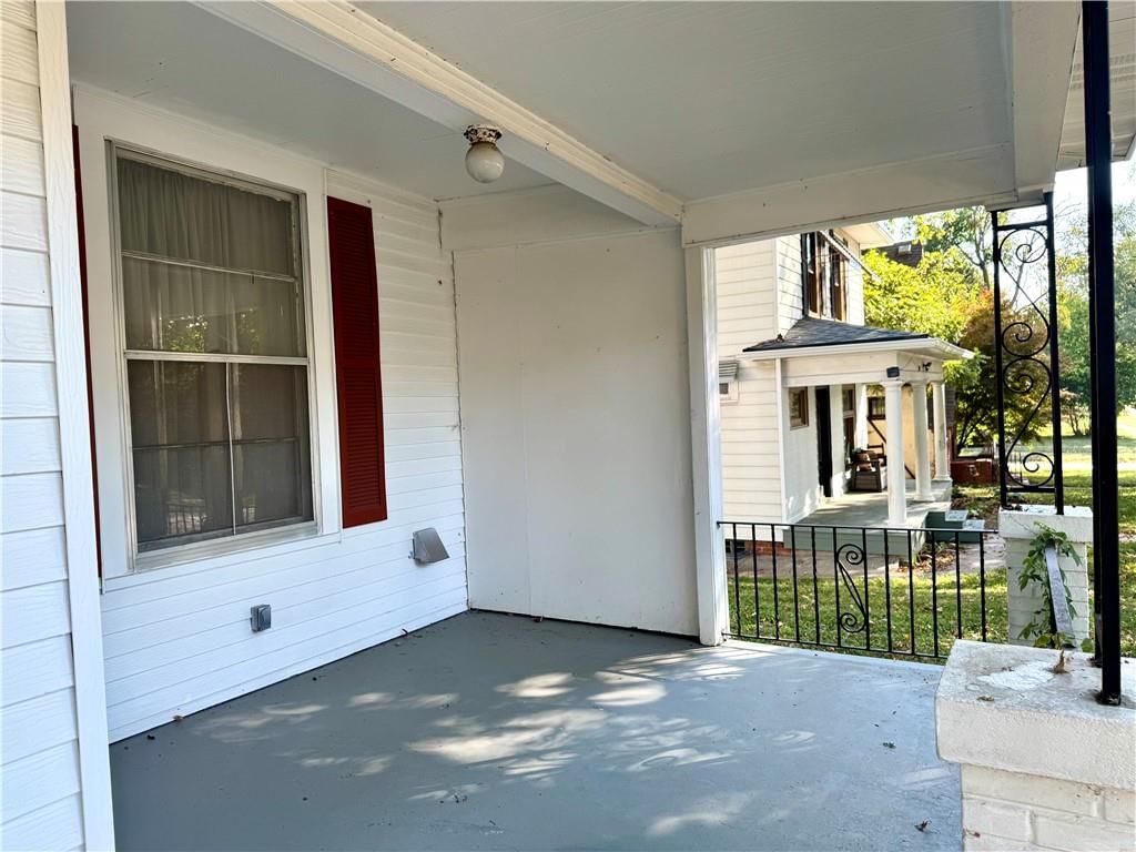 2623 Faraon Street — photo 3
