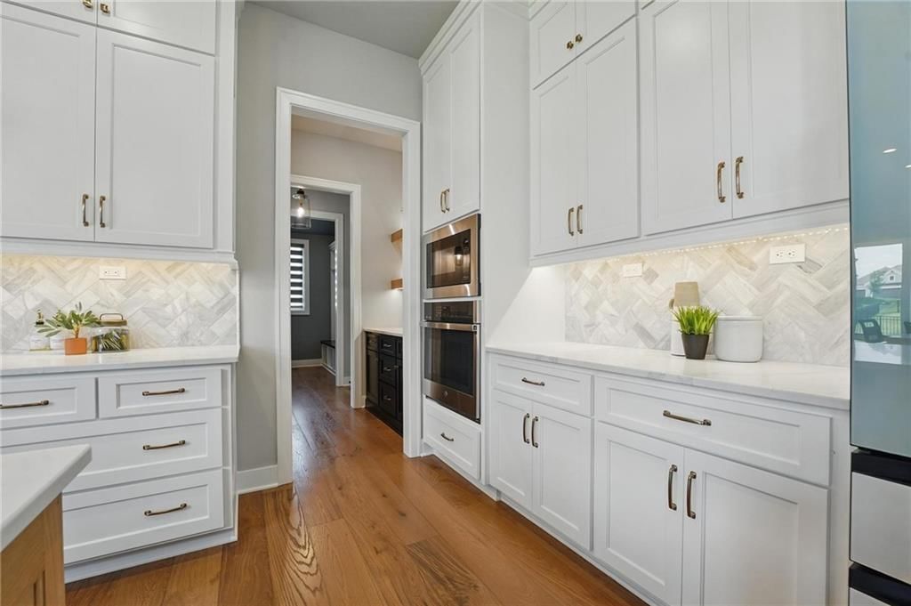 17137 Barton Street — photo 28