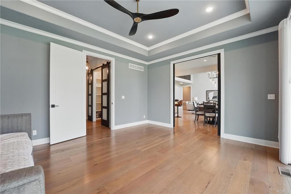 17137 Barton Street — photo 33
