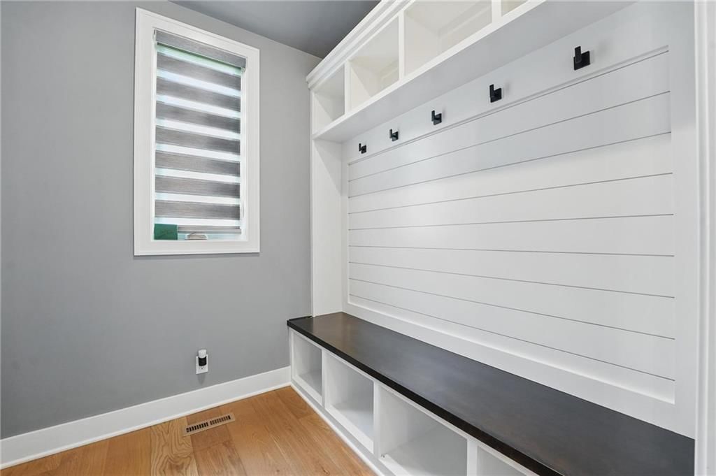 17137 Barton Street — photo 36