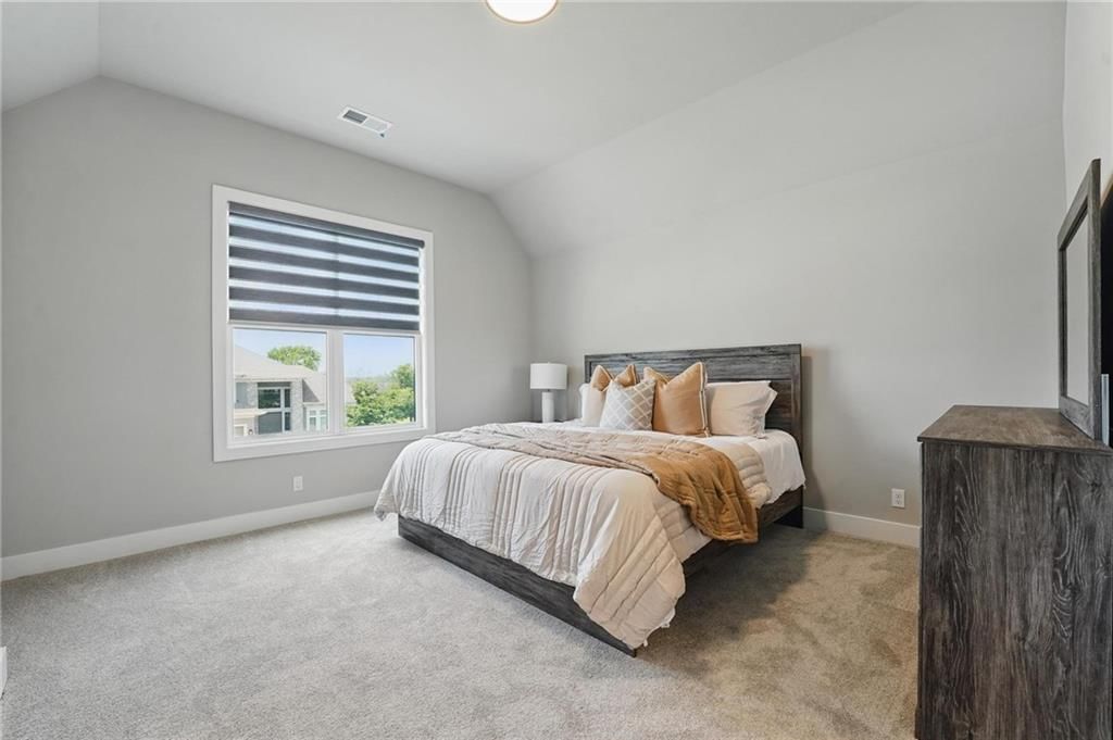 17137 Barton Street — photo 48
