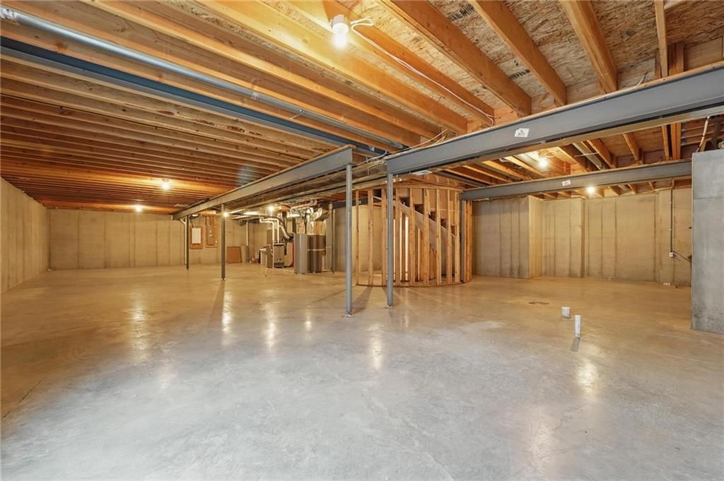 17137 Barton Street — photo 61