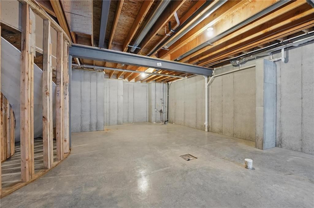 17137 Barton Street — photo 63