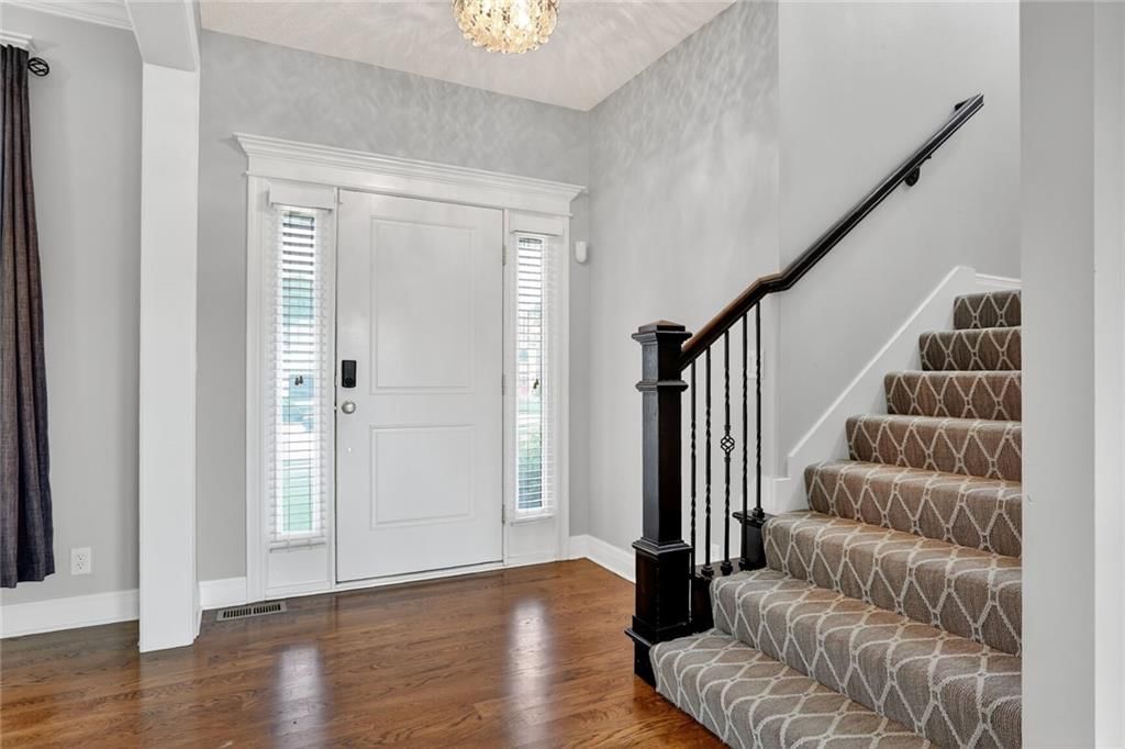 9535 Courtney Avenue — photo 2