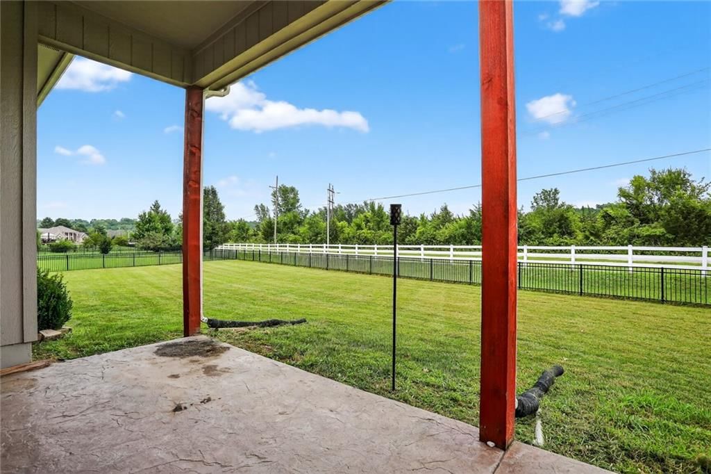 9535 Courtney Avenue — photo 28