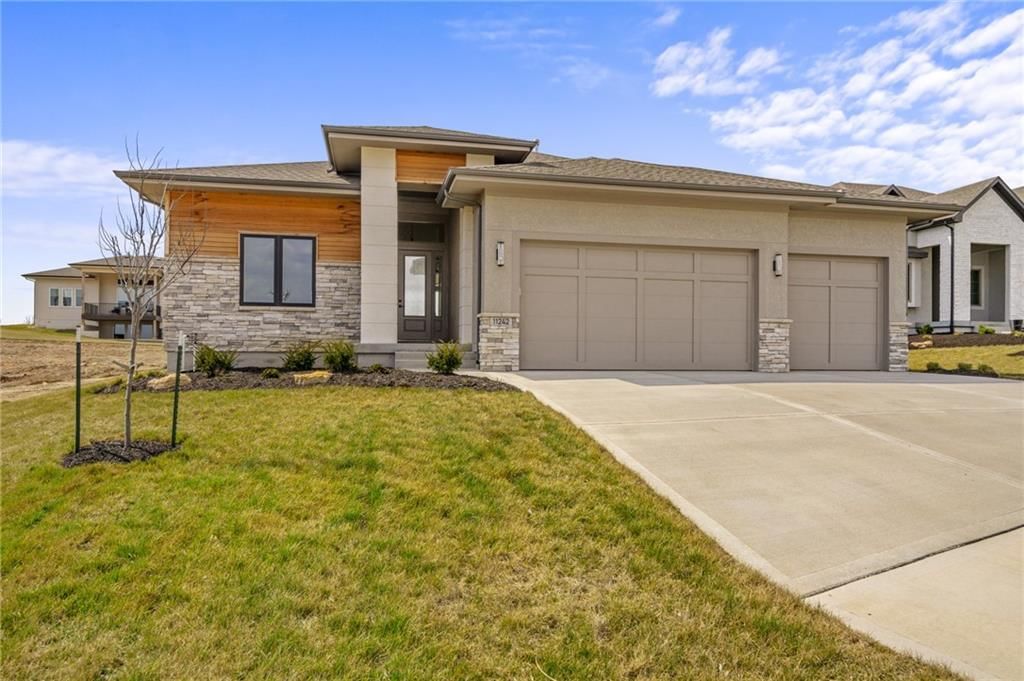 11242 S Sunray Drive — photo 2