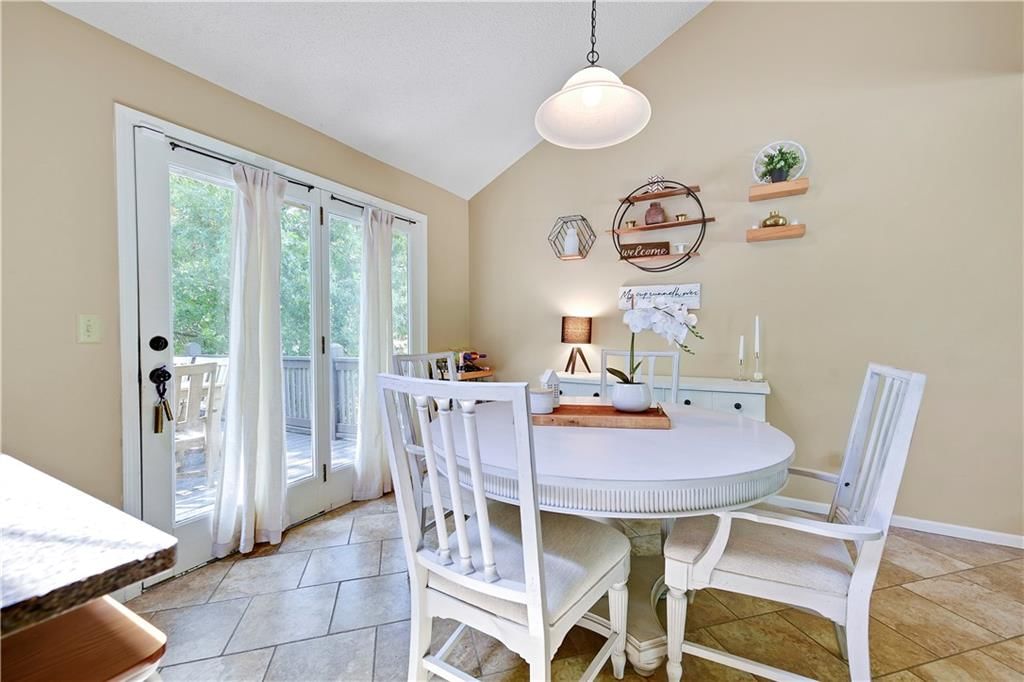 10105 NW 86th Street — photo 12