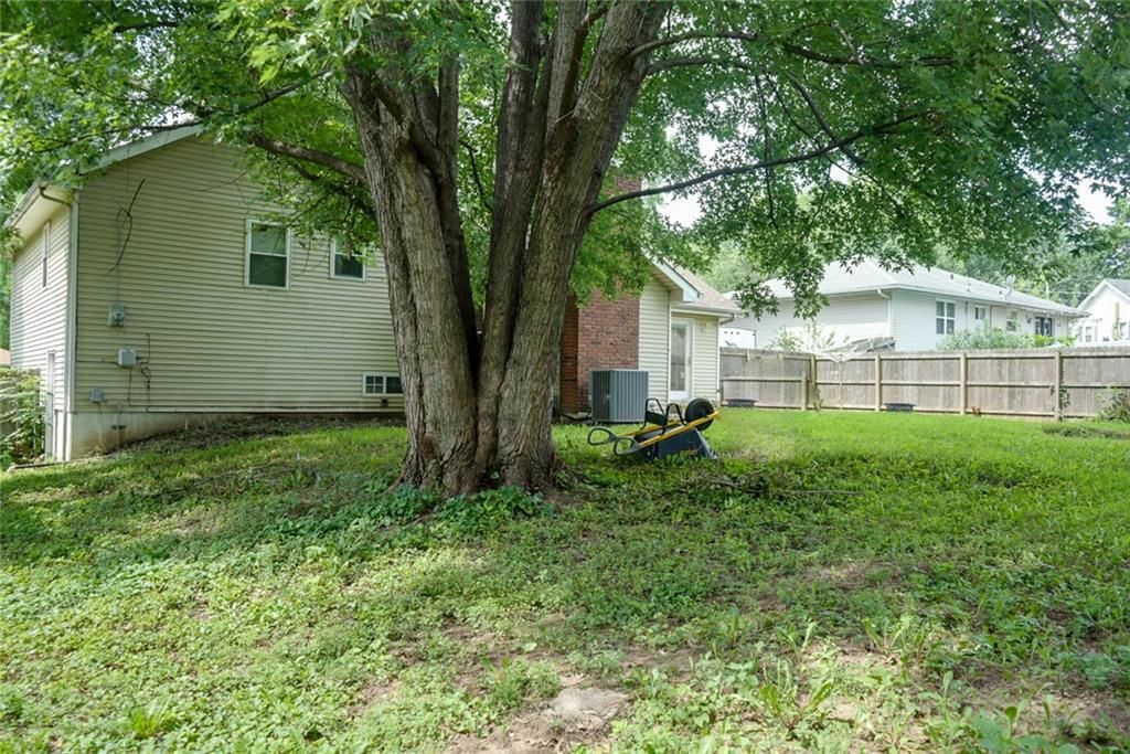 Photo 33 of 34 - 18906 E 18th Terrace N