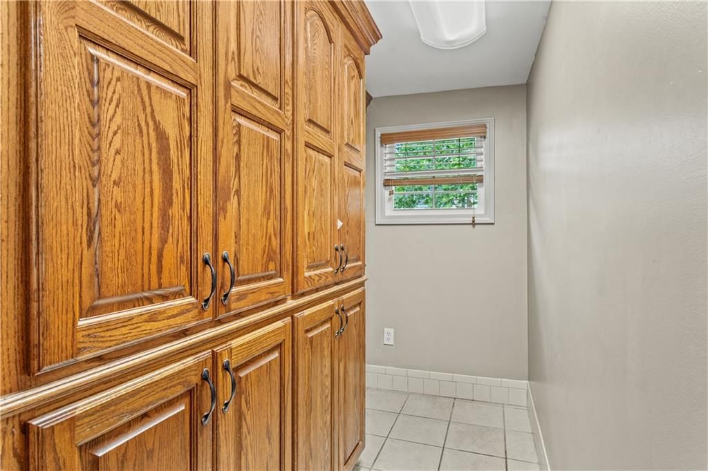11407 Burton Street — photo 9