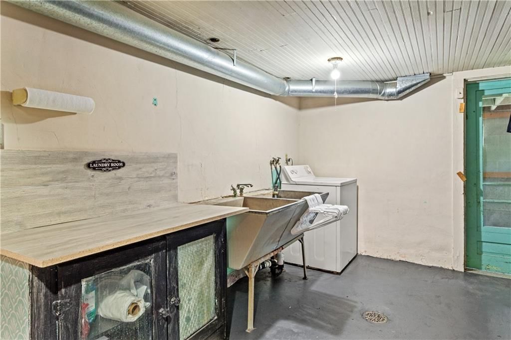 11407 Burton Street — photo 15