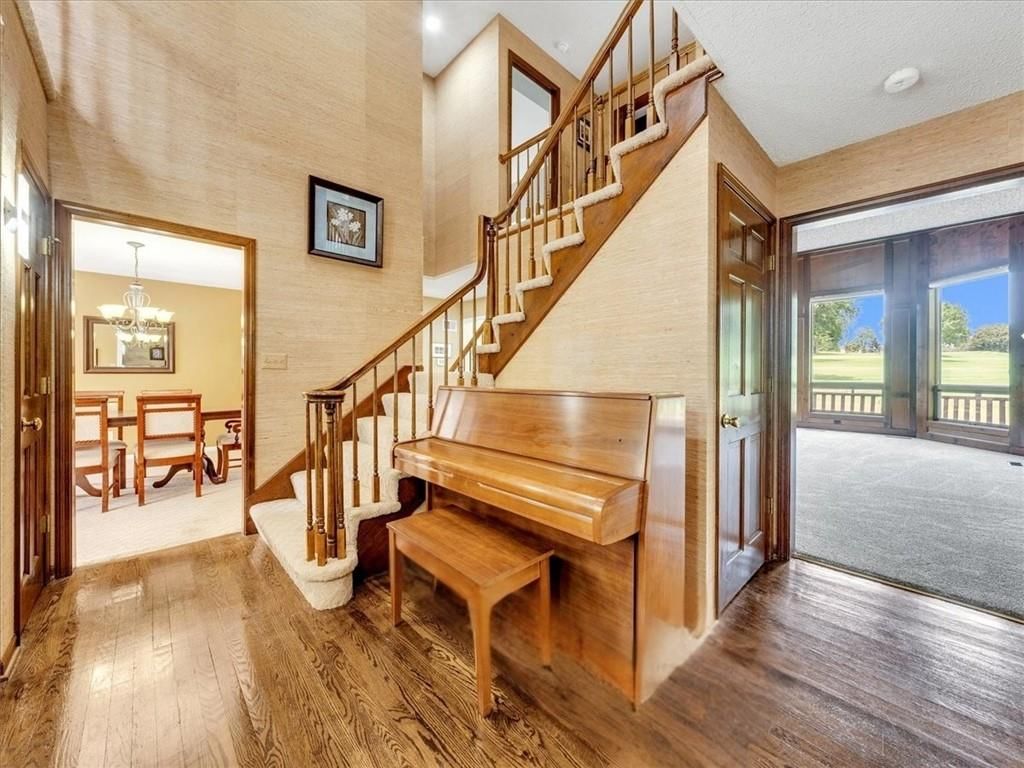 302 Duke Gibson Drive — photo 6
