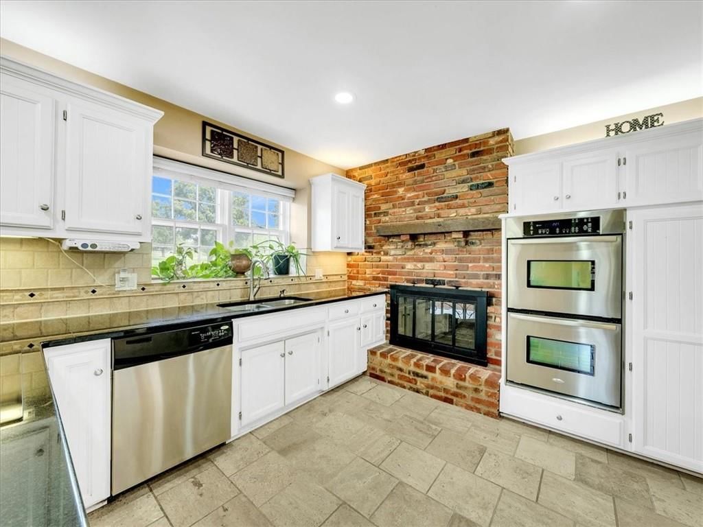 302 Duke Gibson Drive — photo 13