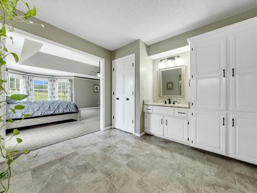 302 Duke Gibson Drive — photo 37