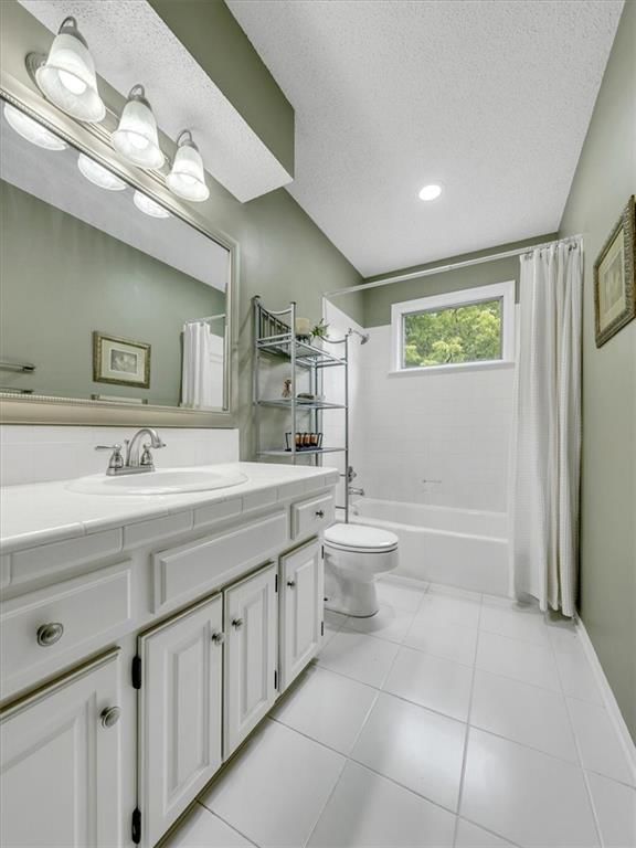 302 Duke Gibson Drive — photo 40