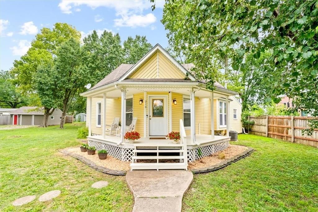 210 E Martin Street, Edgerton, KS