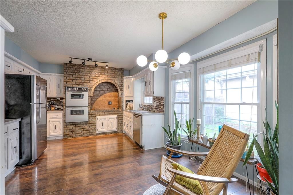 Photo 5 of 32 - 3908 SW 9TH Street