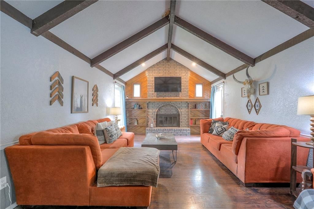 Photo 10 of 32 - 3908 SW 9TH Street