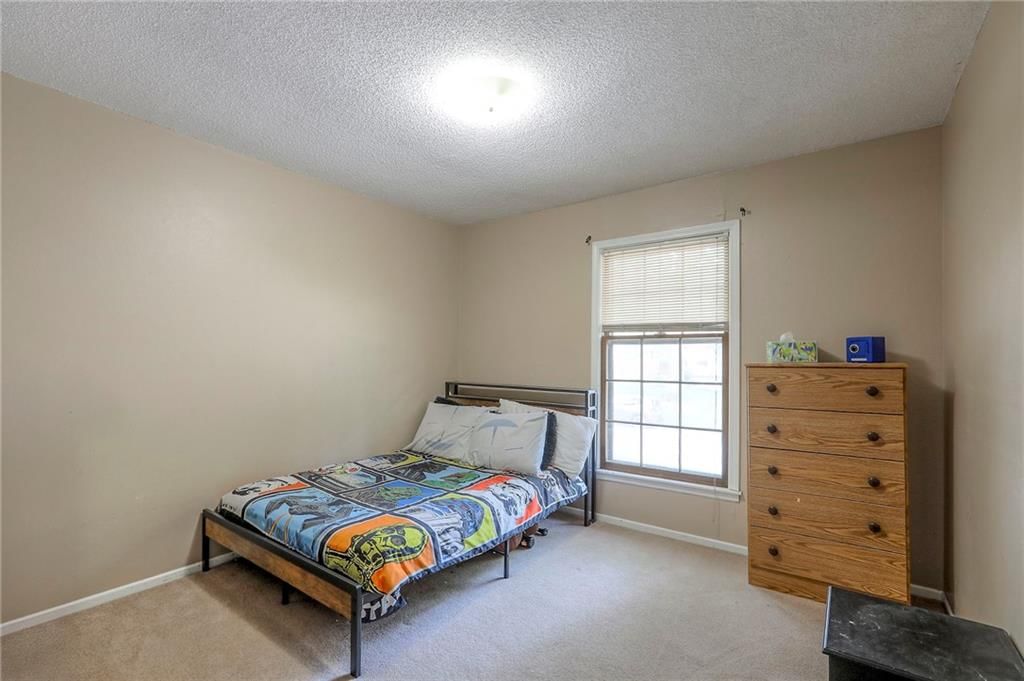 Photo 15 of 32 - 3908 SW 9TH Street
