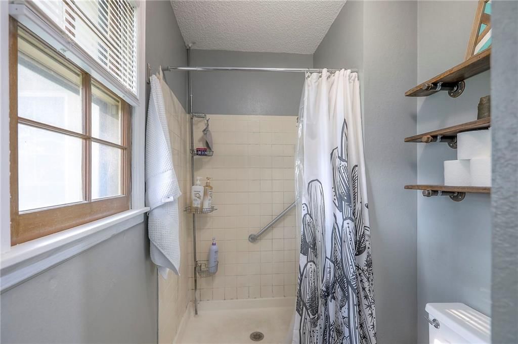 Photo 22 of 32 - 3908 SW 9TH Street