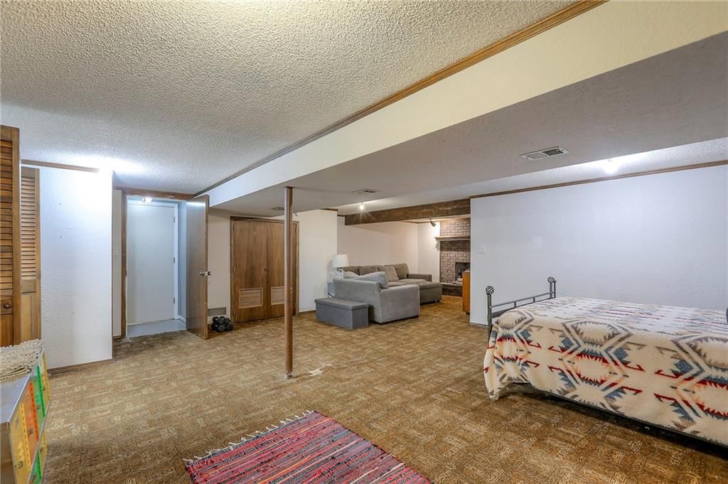 Photo 24 of 32 - 3908 SW 9TH Street