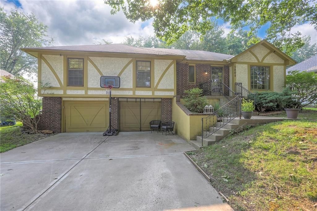 Photo 32 of 32 - 3908 SW 9TH Street