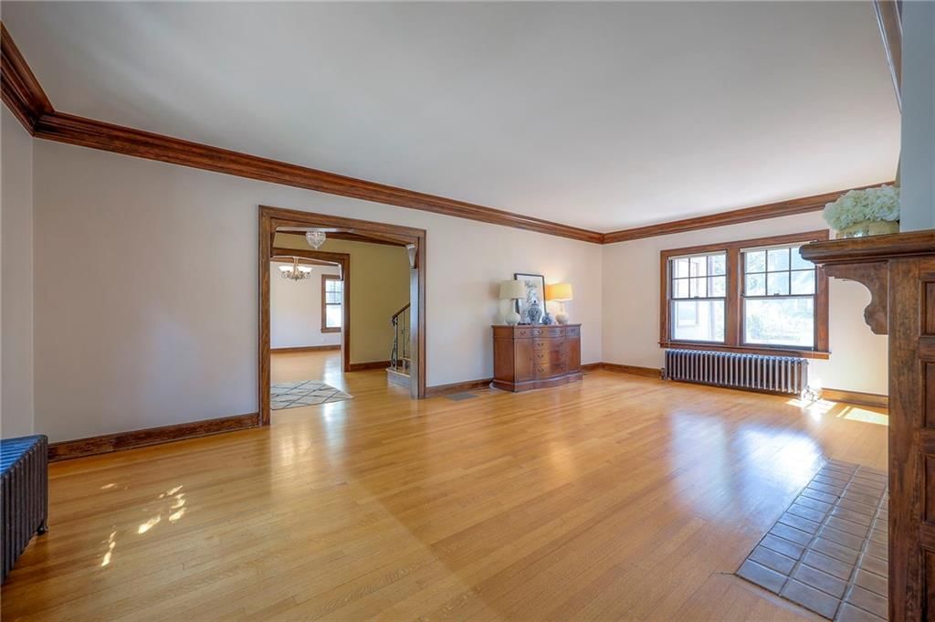 Photo 10 of 49 - 222 W 68th Street