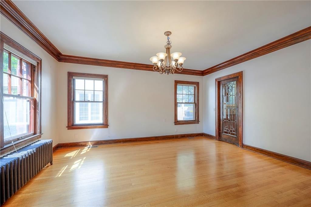 Photo 13 of 49 - 222 W 68th Street