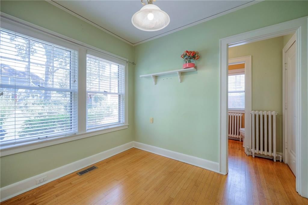 Photo 20 of 49 - 222 W 68th Street