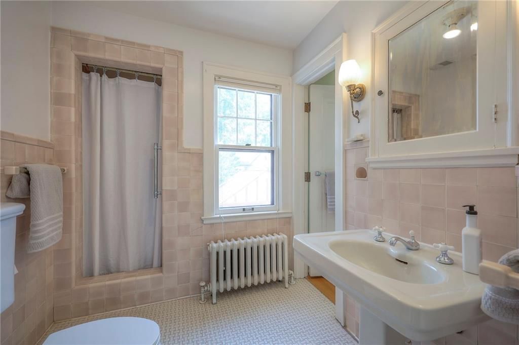 Photo 32 of 49 - 222 W 68th Street
