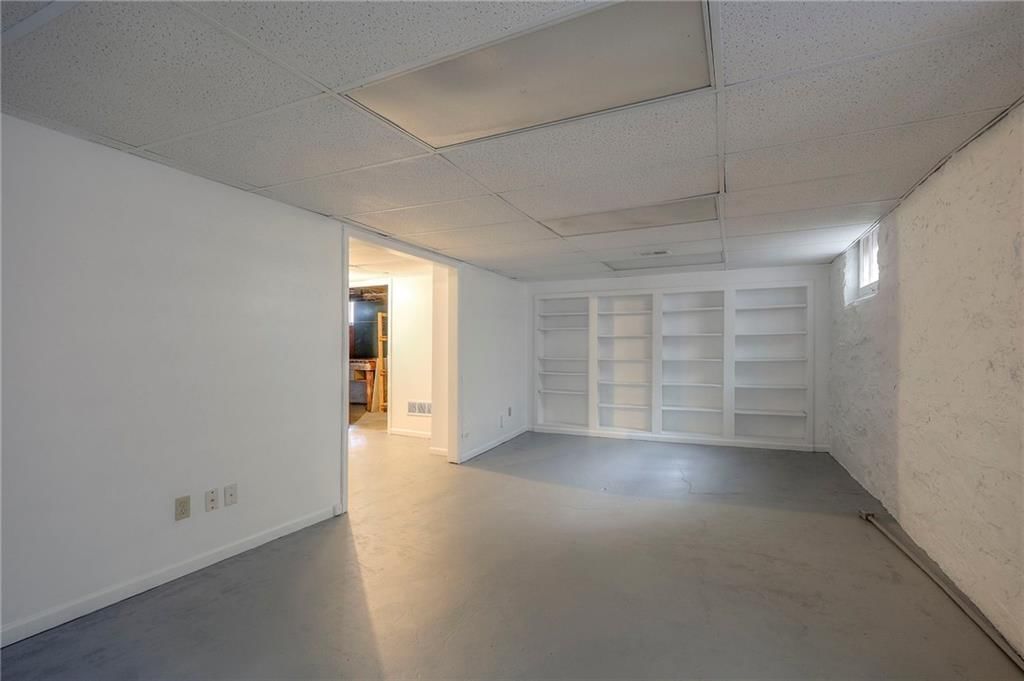 Photo 38 of 49 - 222 W 68th Street