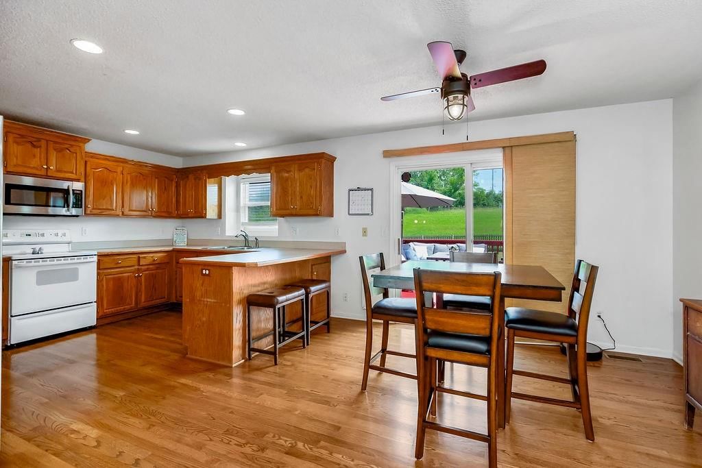 Photo 7 of 35 - 1807 NW 79th Street